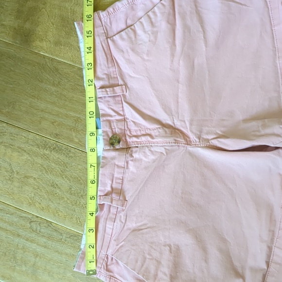 Old Navy shorts - Picture 3 of 4